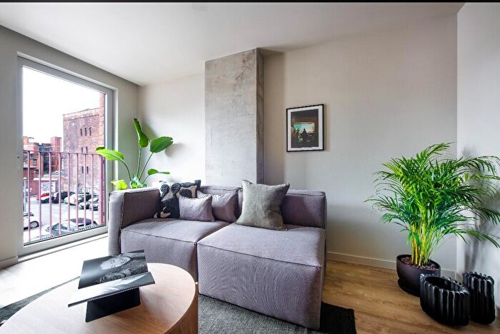 2 Bedroom Apartment To Rent In Addington Street, Manchester, Greater Manchester, M4