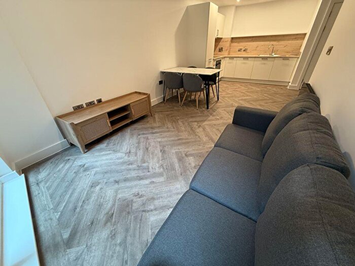 1 Bedroom Apartment To Rent In Upper Gough Street, Birmingham, West Midlands, B1