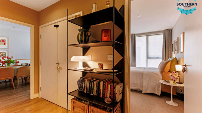 1 Bedroom Flat For Sale In Nicholson Square, E3