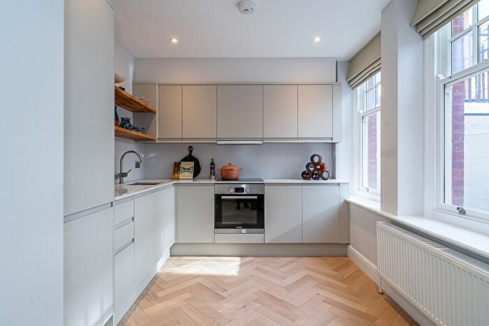 3 Bedroom Flat To Rent In Hamlet Gardens, King Street London, W6