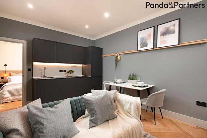 1 Bedroom Flat To Rent In Kenway Road, Earls Court, London, SW5