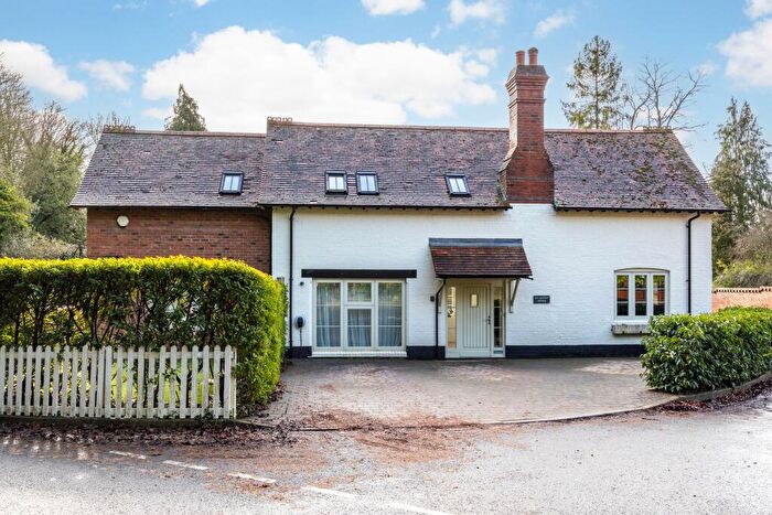 4 Bedroom Detached House For Sale In Park Lane, Abbots Worthy, SO21