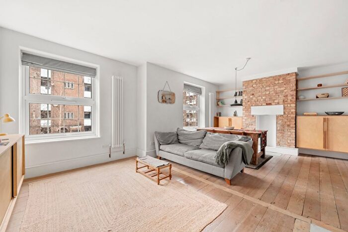 2 Bedroom Flat To Rent In Chiltern House, Stamford Hill, N16