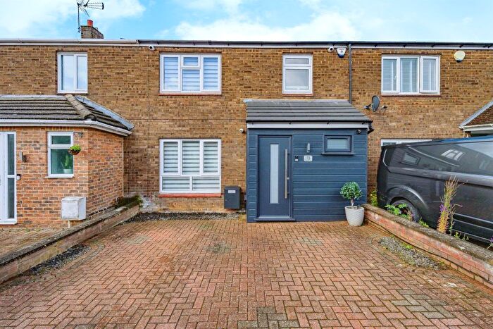 3 Bedroom Terraced House For Sale In Saturn Way, Hemel Hempstead, HP2