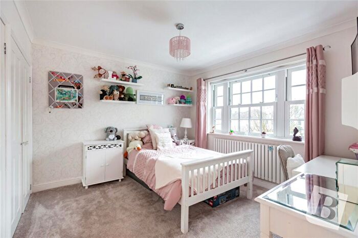 4 Bedroom Detached House For Sale In Elmdene Avenue, Emerson Park, RM11
