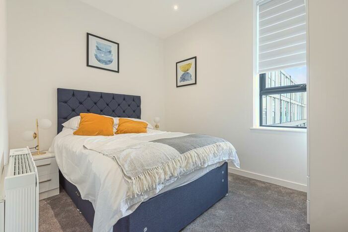 Apartment To Rent In Thornhill Court, Headington, OX3
