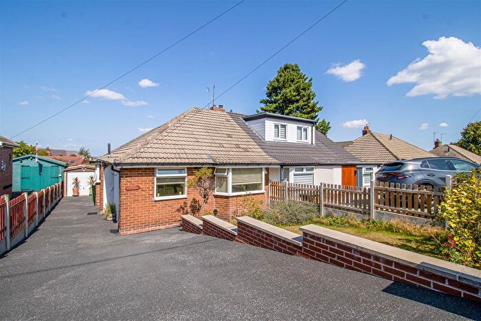 2 Bedroom Semi-Detached Bungalow For Sale In Highfield Mount, Thornhill, Dewsbury, WF12
