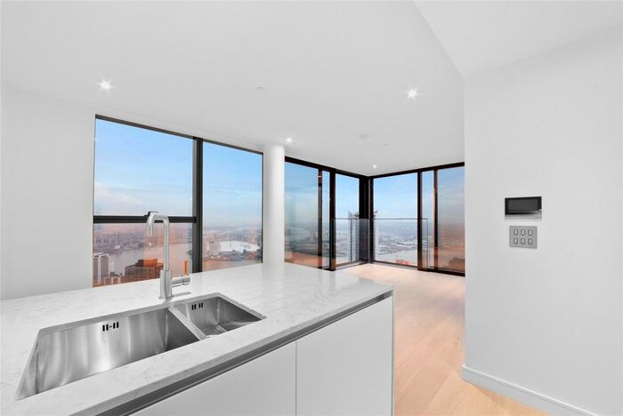 2 Bedroom Flat To Rent In Marsh Wall, London, E14