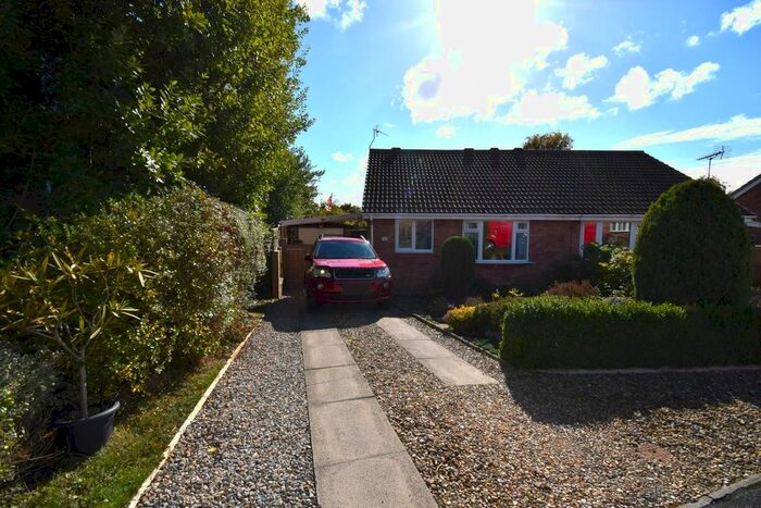 2 Bedroom Semi-Detached Bungalow To Rent In Headlands Close, Bridlington, YO16