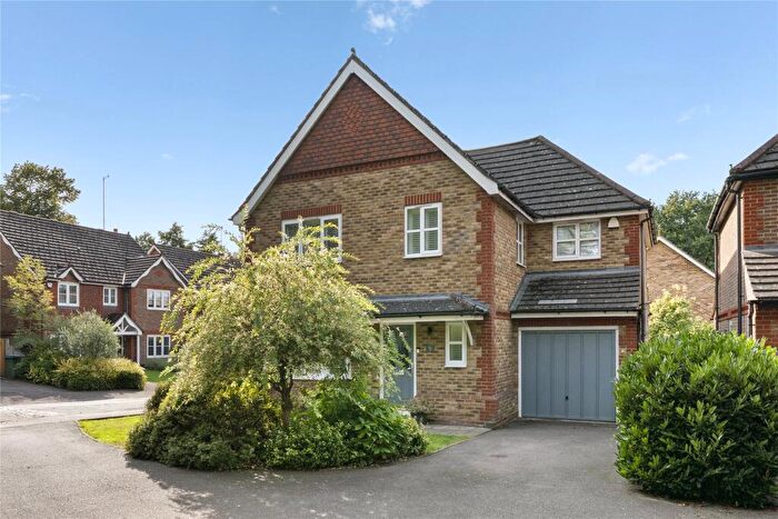 4 Bedroom Detached House For Sale In Parnell Gardens, Weybridge, KT13