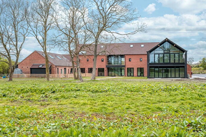 2 Bedroom Apartment For Sale In Lion & Lamb Barns, Droitwich Road, Bradley Green, B96