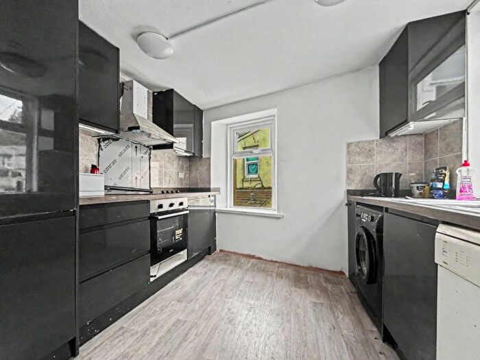 5 Bedroom Terraced House For Sale In Duplex Apartment, Lucius Street, Torquay, Devon, TQ2