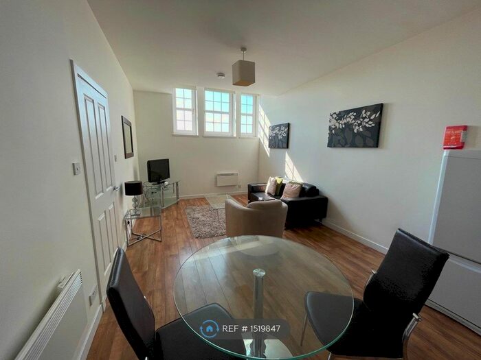 1 Bedroom Flat To Rent In Fraser House, Aberdeen, AB11