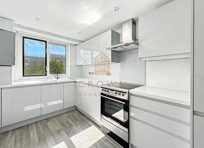 2 Bedroom Flat To Rent In Martlesham, Tottenham, N17