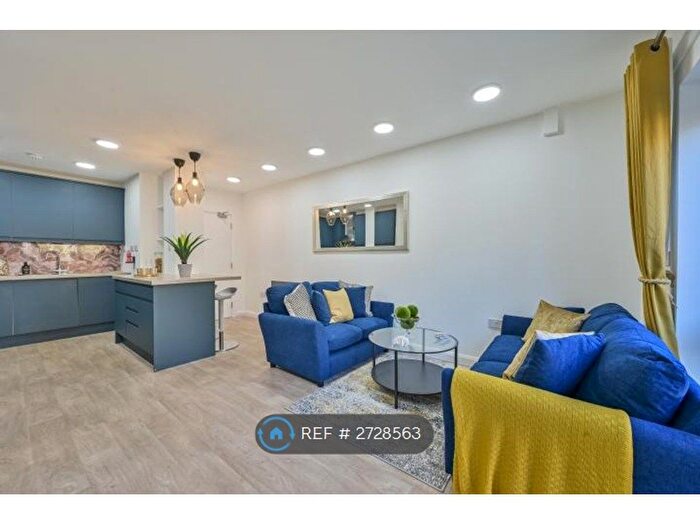 4 Bedroom Flat To Rent In Portchester Court, Wimbledon, SW19