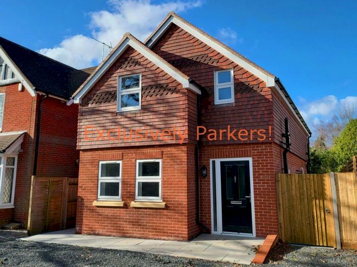 3 Bedroom Detached House To Rent In Lyndhurst Road, Ashurst, SO40