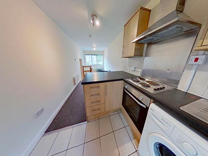 1 Bedroom Flat To Rent In Farm Drive, Cyncoed, Cardiff, CF23