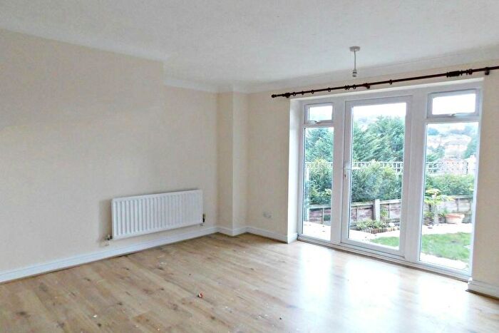 2 Bedroom Terraced House To Rent In Totteridge Road, HP13