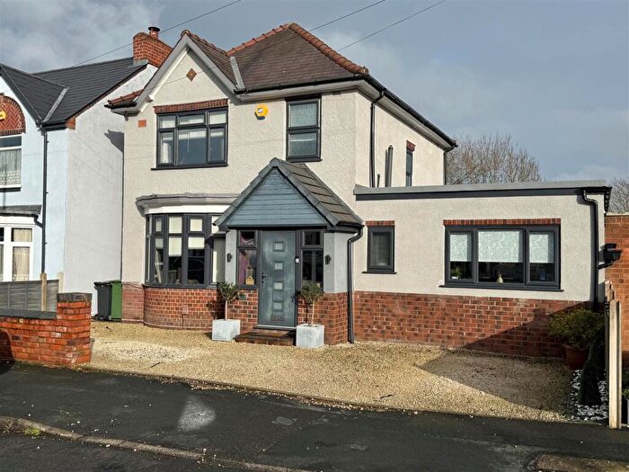 3 Bedroom House For Sale In Woodland Road, Halesowen, B62