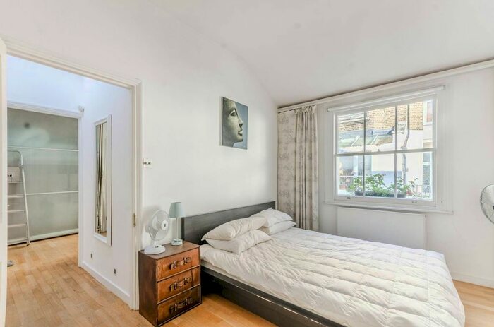 2 Bedroom Mews To Rent In Stanhope Mews South, South Kensington, London, SW7