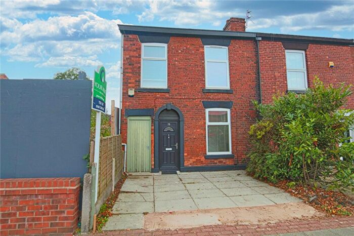 2 Bedroom End Of Terrace House To Rent In Stockport Road, Denton, Manchester, Greater Manchester, M34