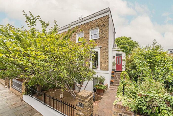 4 Bedroom Property To Rent In Ufton Grove, Islington, N1