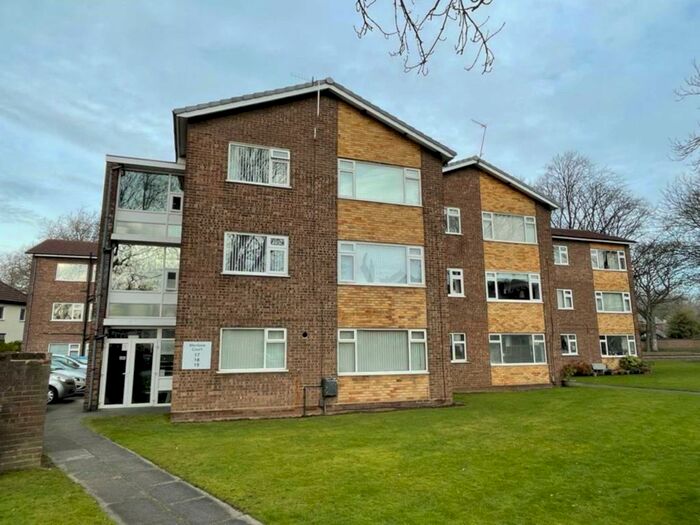 2 Bedroom Apartment To Rent In Menlove Avenue, Mossley Hill, L18