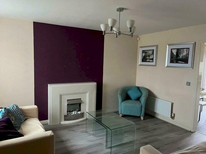 3 Bedroom Terraced House To Rent In Tunnel Road, L7