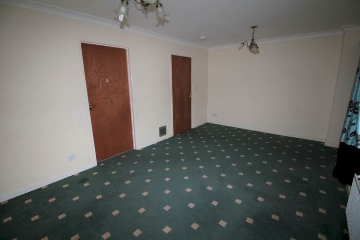 2 Bedroom Terraced House For Sale In Davarr Place, Falkirk, FK1