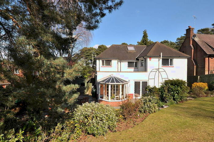 4 Bedroom Detached House To Rent In St Georges Avenue, Queens Park, BH8