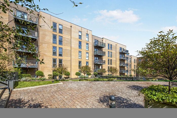 2 Bedroom Flat To Rent In Apple Yard, London, SE20