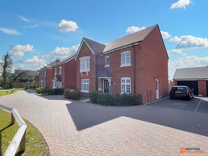 4 Bedroom Detached House For Sale In Hurley Place, Hugglescote, LE67