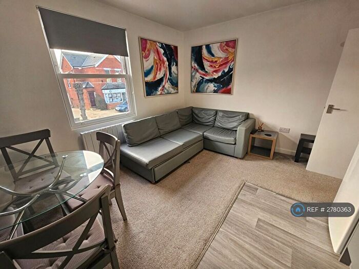 1 Bedroom Flat To Rent In High Street, Woburn Sands, Milton Keynes, MK17