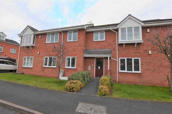 2 Bedroom Flat To Rent In Sky Court, Worcester, WR3