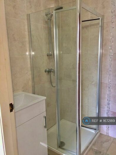 1 Bedroom Flat To Rent In Wakefield Road, Huddersfield, HD5