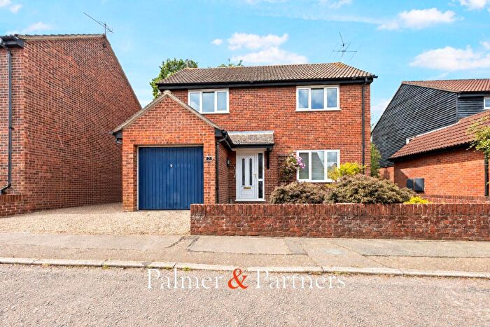 4 Bedroom Detached House For Sale In Arbour Way, Highwoods, Colchester, Essex, CO4