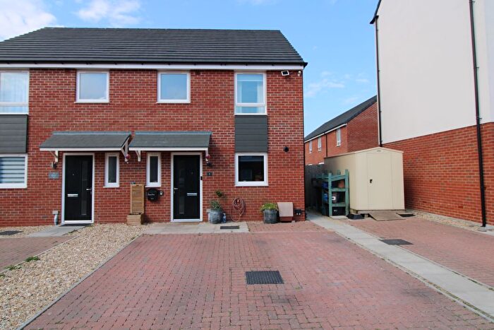 3 Bedroom Semi-Detached House To Rent In Siboney Place, Bridgwater, TA6