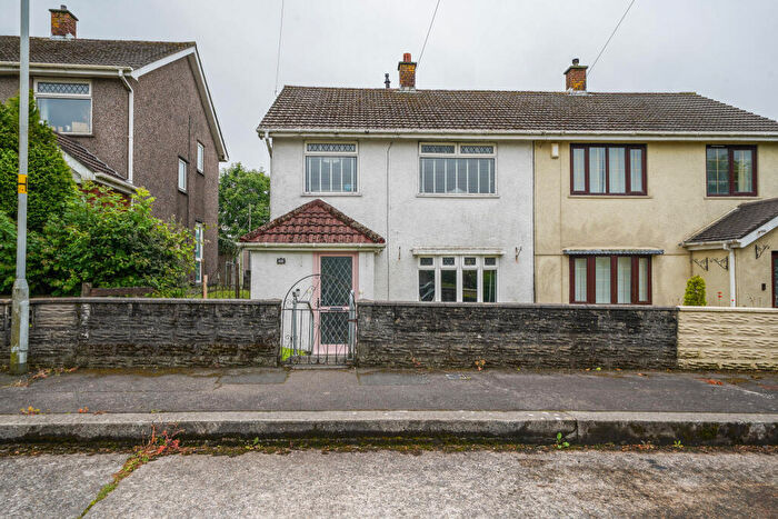 3 Bedroom Semi-Detached House For Sale In Candleston Place, Swansea, SA1