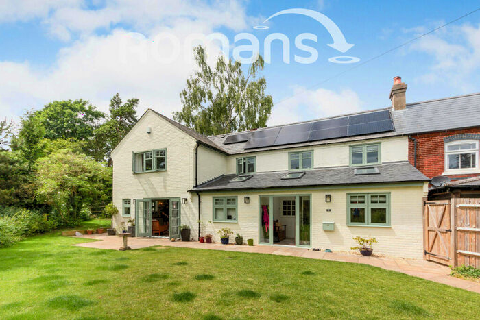 4 Bedroom Semi-Detached House To Rent In Cliddesden, RG25