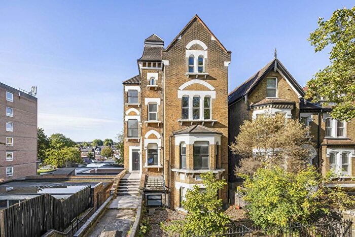 2 Bedroom Flat To Rent In Christchurch Road, Brixton, SW2