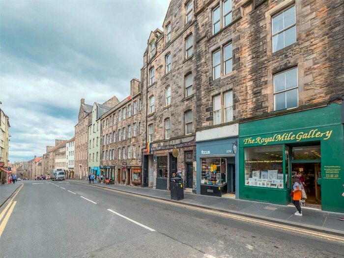 3 Bedroom Apartment To Rent In Canongate, Royal Mile, Edinburgh, EH8