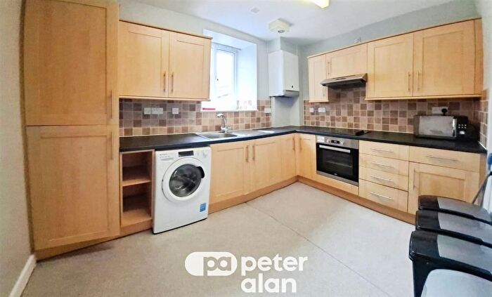 3 Bedroom Flat To Rent In Page Street, Swansea, SA1