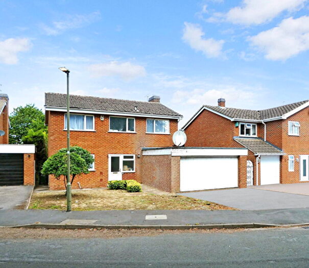4 Bedroom Detached House For Sale In Wheatley Close, Banbury, OX16