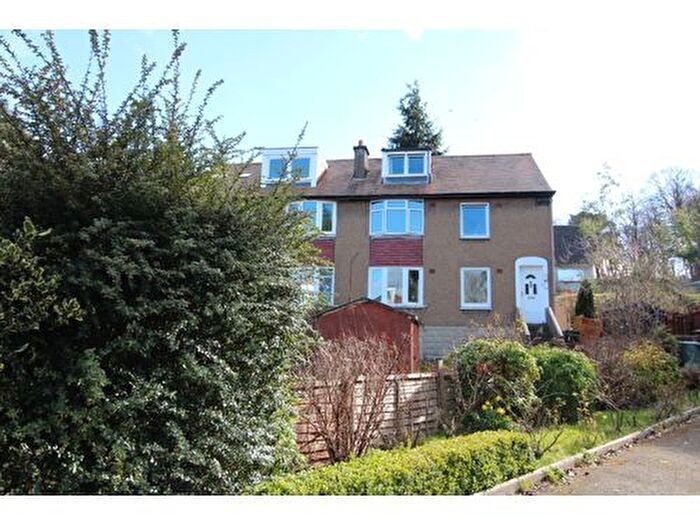 2 Bedroom Flat To Rent In Colinton Mains Road, Edinburgh, EH13