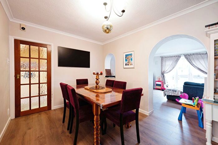 3 Bedroom Detached House For Sale In Magdala Road, Hayling Island, Hampshire, PO11