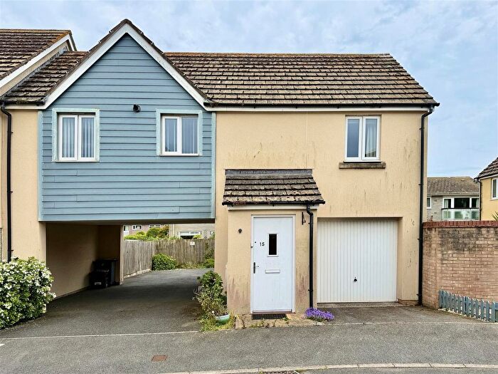 2 Bedroom Detached House For Sale In Pavilions Close, Brixham, TQ5