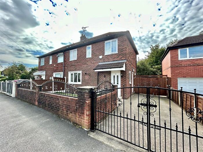 3 Bedroom Semi-Detached House For Sale In Valley Road, Kippax, LS25