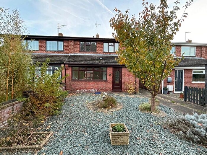 3 Bedroom Semi Detached House To Rent In Roydon Way, Lowestoft, Suffolk, NR32