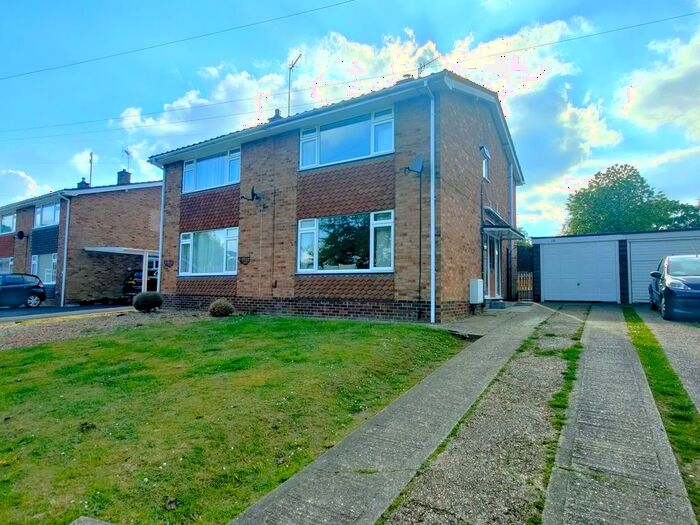 3 Bedroom Property To Rent In Holywell Close, Bury St. Edmunds, IP33