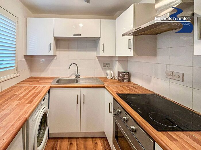 1 Bedroom Studio To Rent In Sprucedale Close, Swanley, BR8